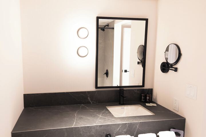 Room 29 of 32