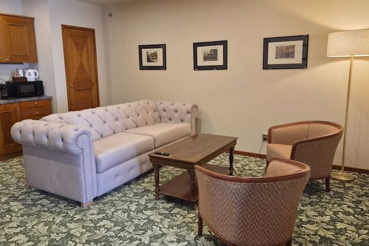 Room 64 of 124