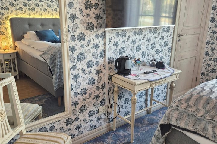 Room 7 of 50