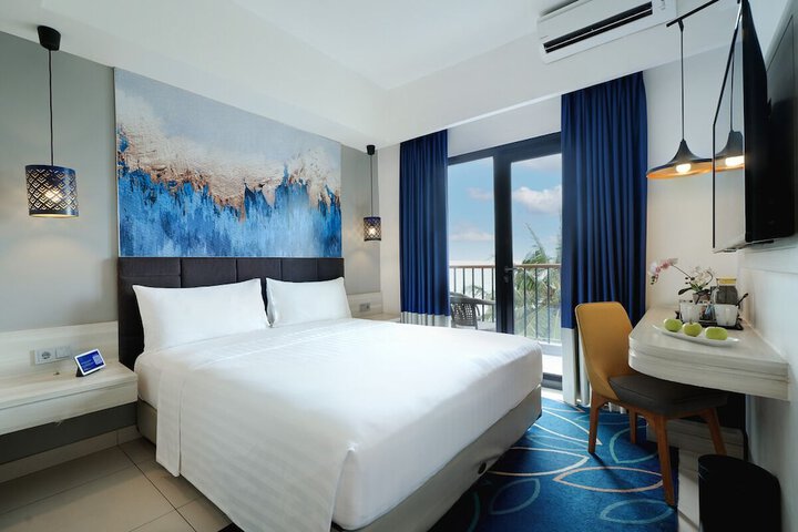 Room 12 of 63