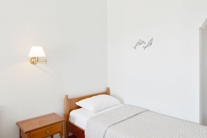 Room 11 of 39
