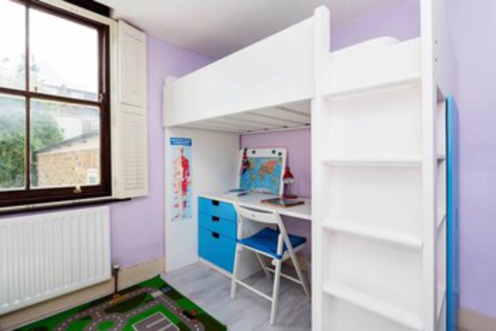 Room 17 of 18