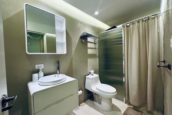 Room 190 of 224