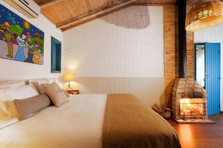Room 3 of 68