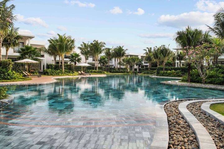 Pool 38 of 71