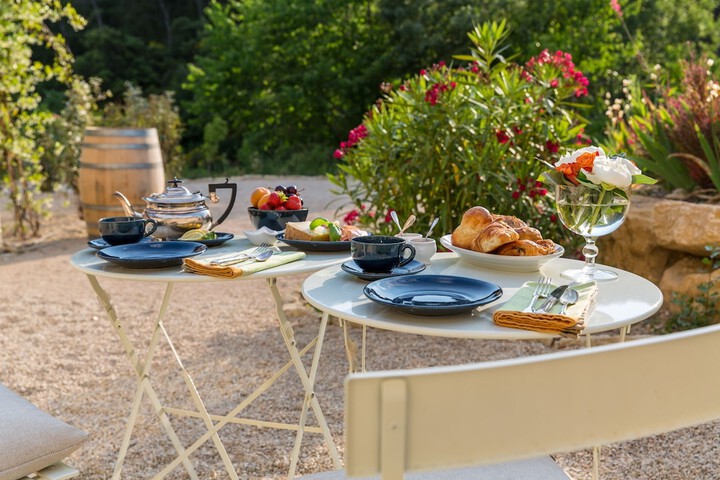 Breakfast/Coffee Service 22 of 46