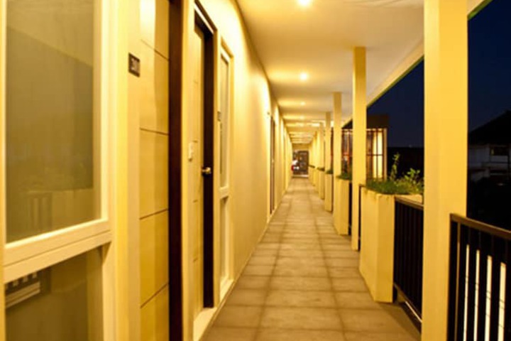 Ballroom/Hall 17 of 19