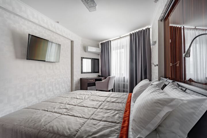 Room 50 of 77