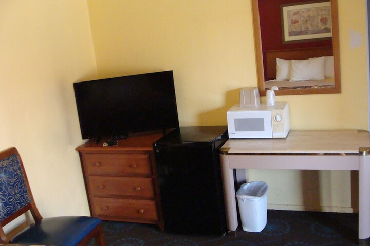Room 18 of 40