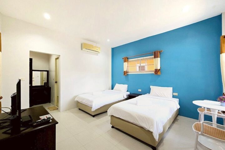 Room 4 of 23