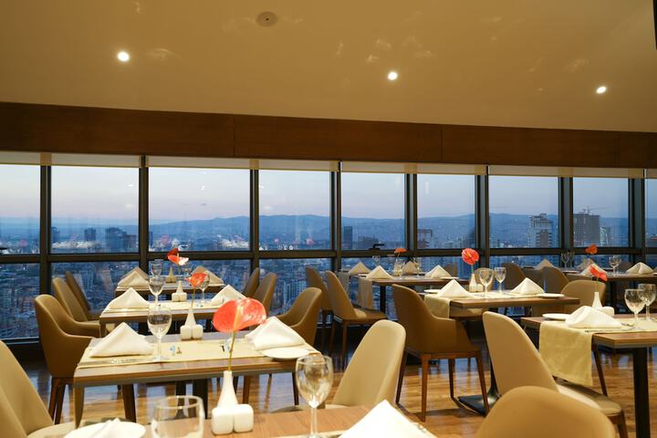Breakfast area