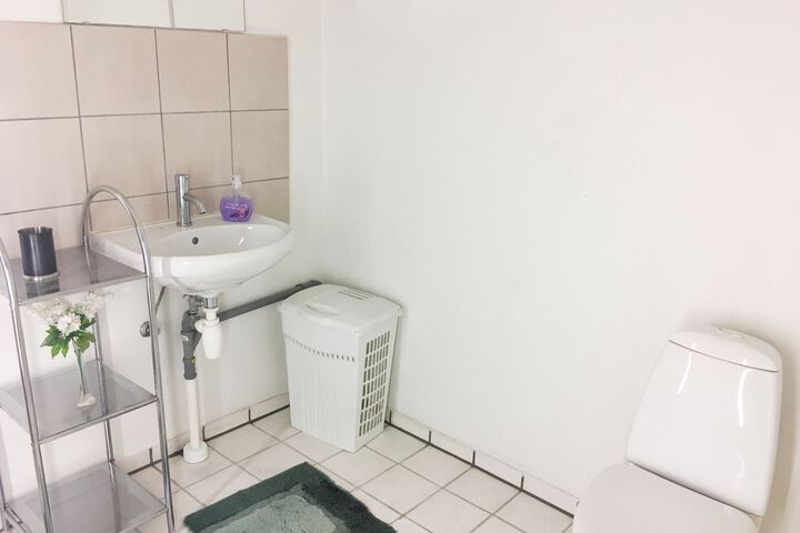 Room 2 of 20