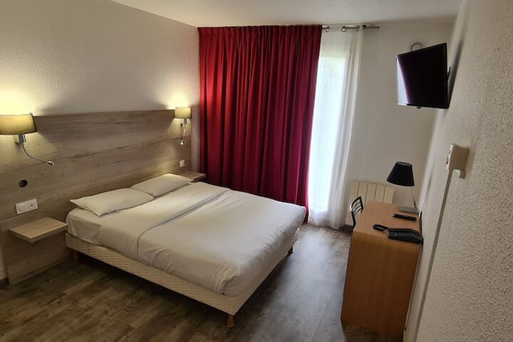 Room 13 of 29