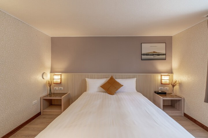 Room 10 of 45