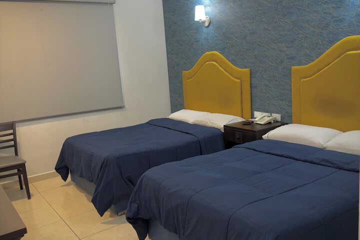 Room 4 of 87