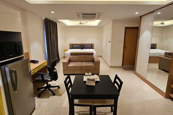 Room 16 of 29