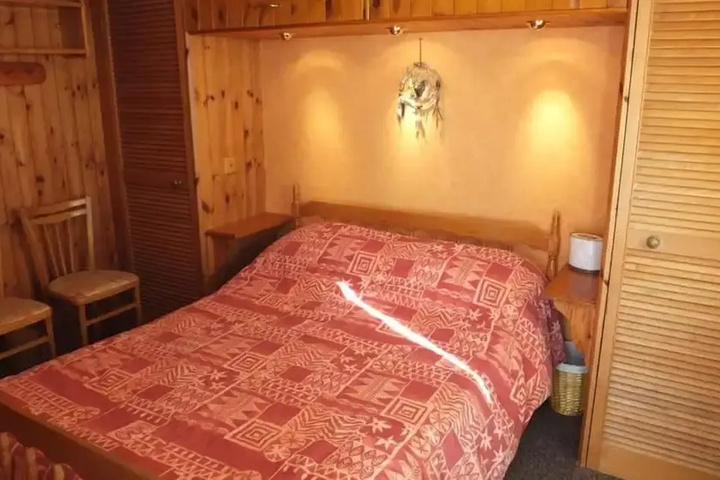 Room 4 of 14
