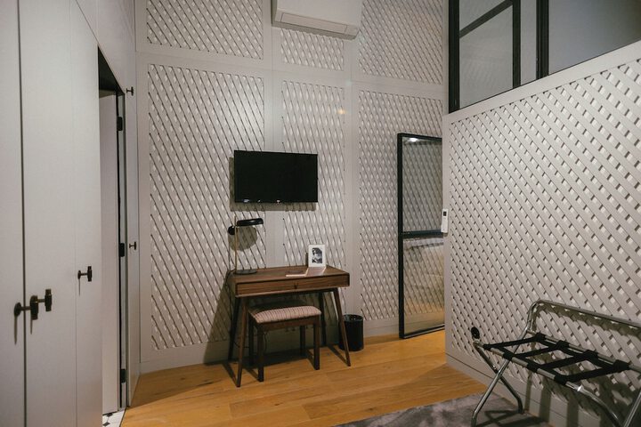 Room 70 of 147