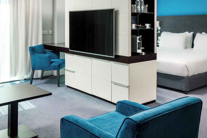 Room 8 of 25