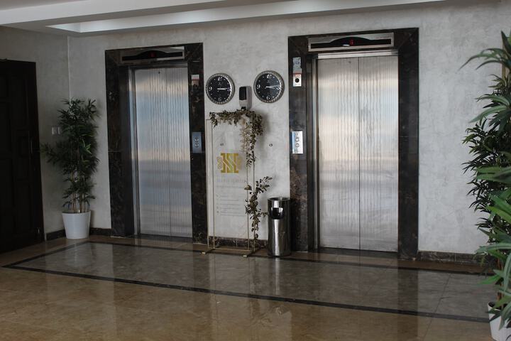 Hotel Interior 7 of 33