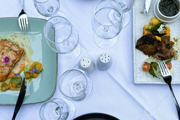 Dining 39 of 65