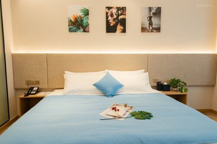 Room 18 of 73