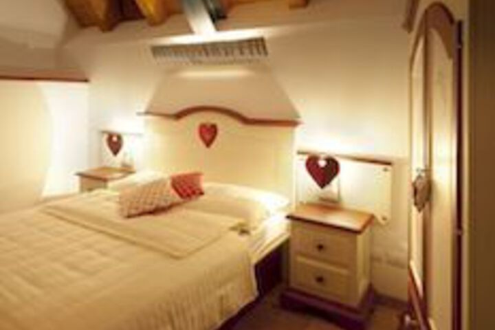 Room 30 of 65