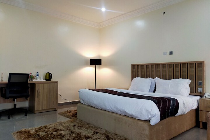 Room 5 of 23