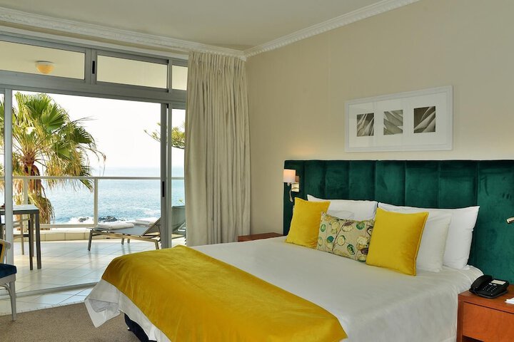 Room 40 of 370