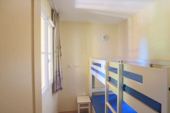 Room 30 of 65