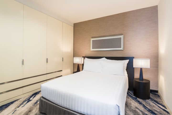 Room 28 of 280