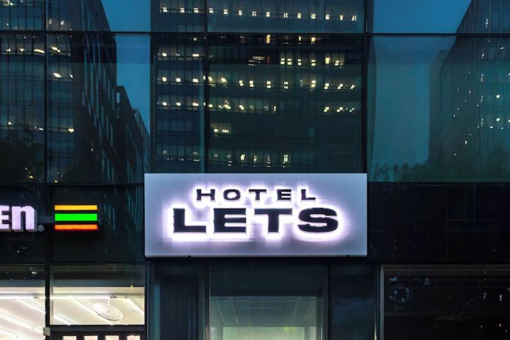 HOTEL LETS Pop