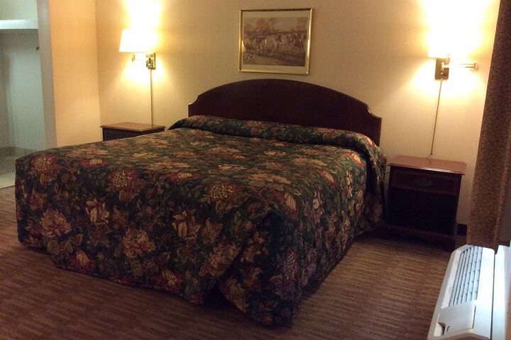 Room 8 of 20