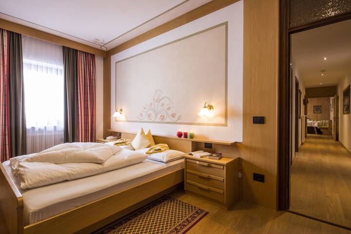 Room 10 of 110