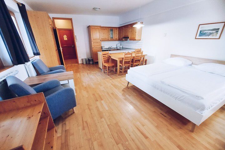 Room 13 of 188
