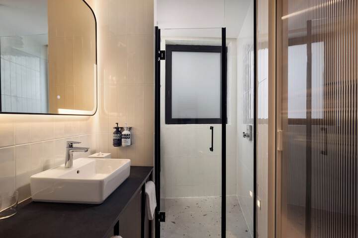 Room 44 of 52