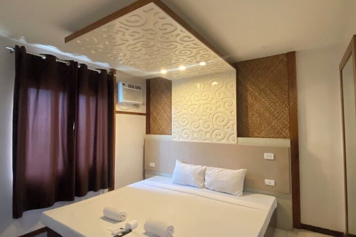 Room 3 of 51