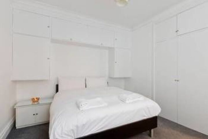 Room 5 of 19