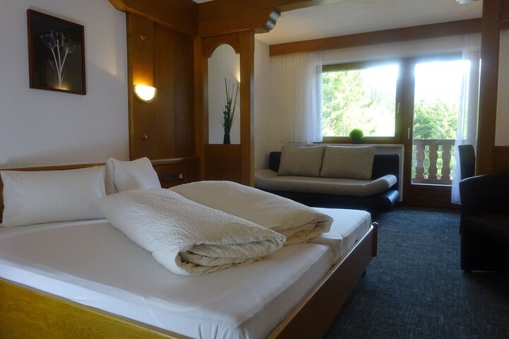 Room 7 of 40