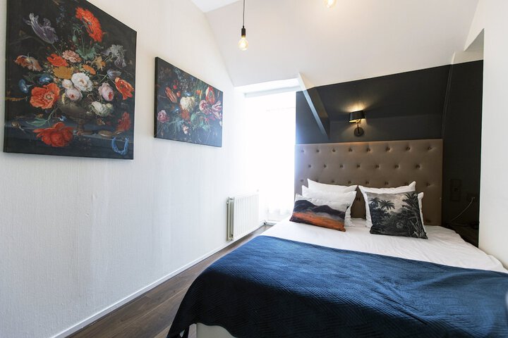 Room 14 of 96