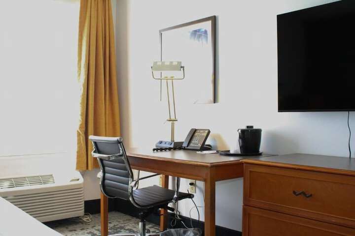 Room 18 of 29