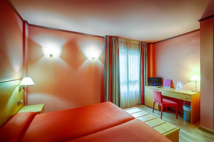 Room 7 of 13