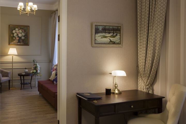Room 16 of 46