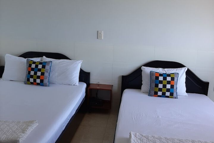 Room 3 of 39