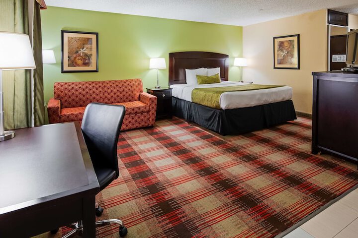 1 King Bed (14 of 15)