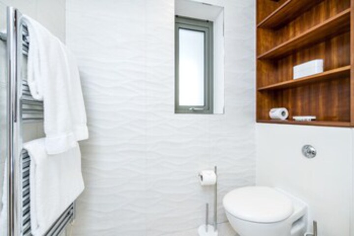 Room 7 of 27