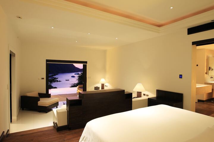 Room 14 of 229