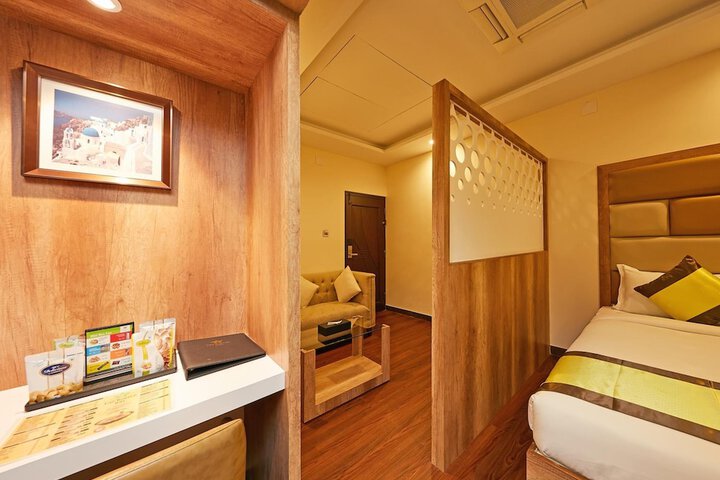 Room 21 of 36