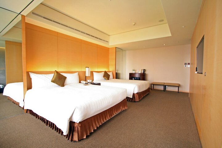 Room 7 of 145