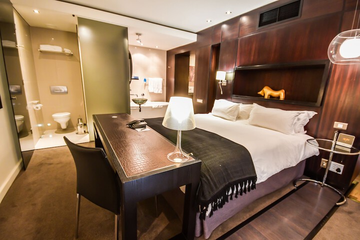 Room 17 of 56